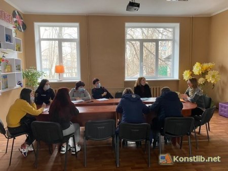 Безкоштовні курси української мови відновили свою роботу